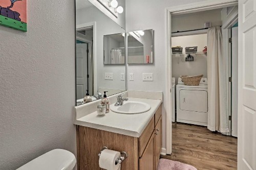 Pristine Tallahassee Townhome Near FSU & Golf! - image 10