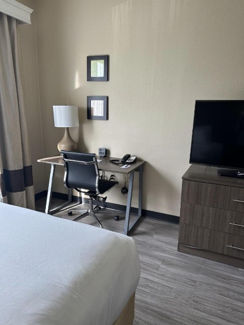 Comfort Suites Sawgrass - image 16