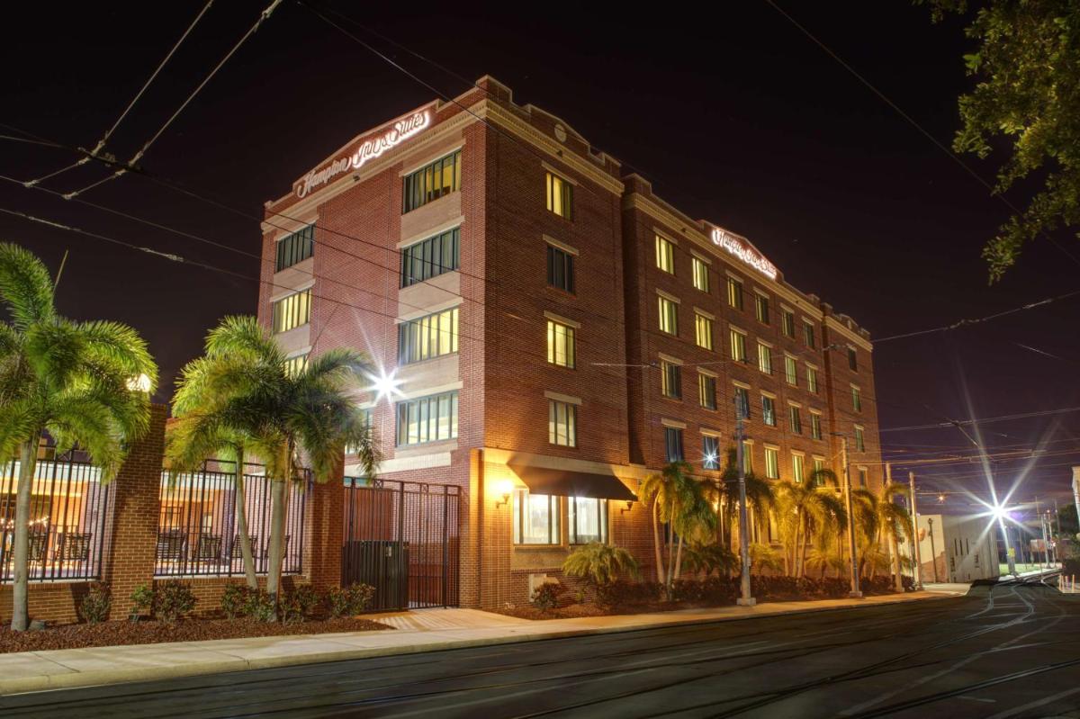 Hampton Inn & Suites Tampa Ybor City Downtown - image 4