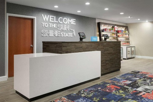 Hampton Inn & Suites Tampa Ybor City Downtown - image 5