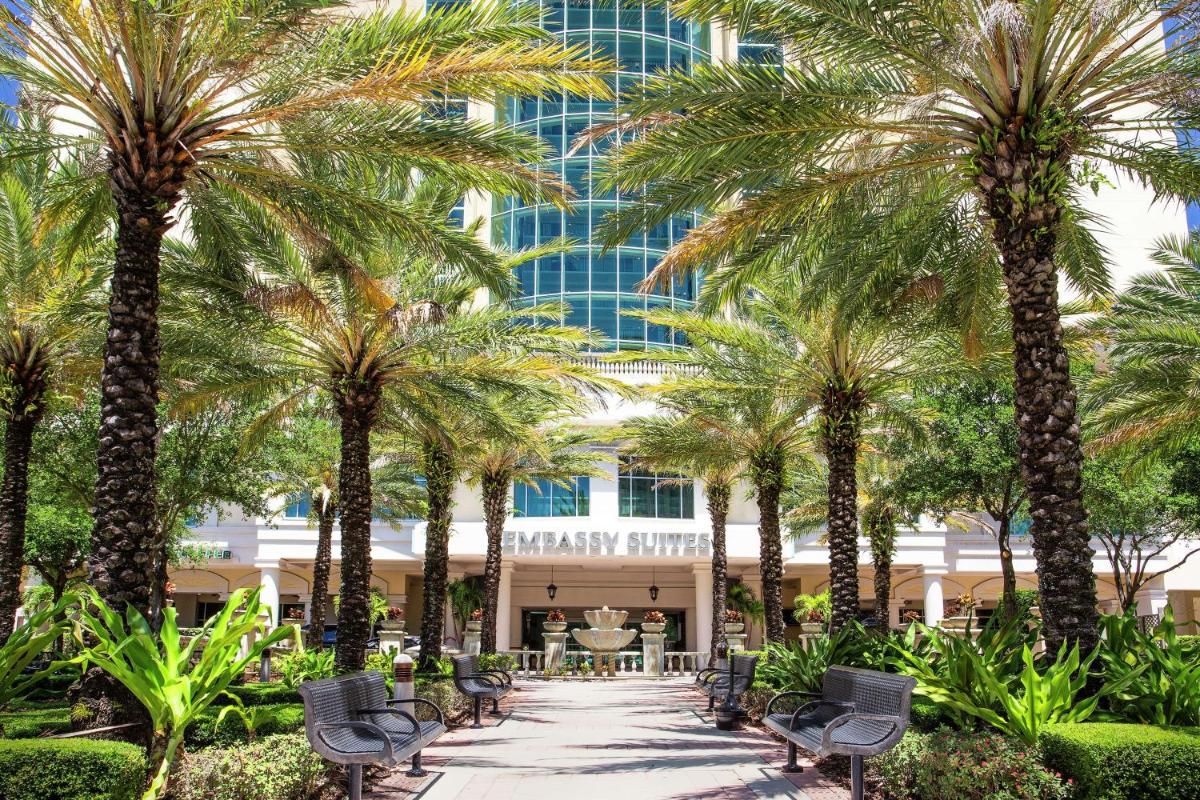Embassy Suites Tampa Downtown Convention Center - image 2