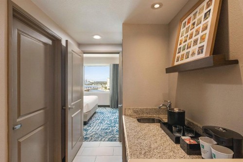 Embassy Suites Tampa Downtown Convention Center - image 37