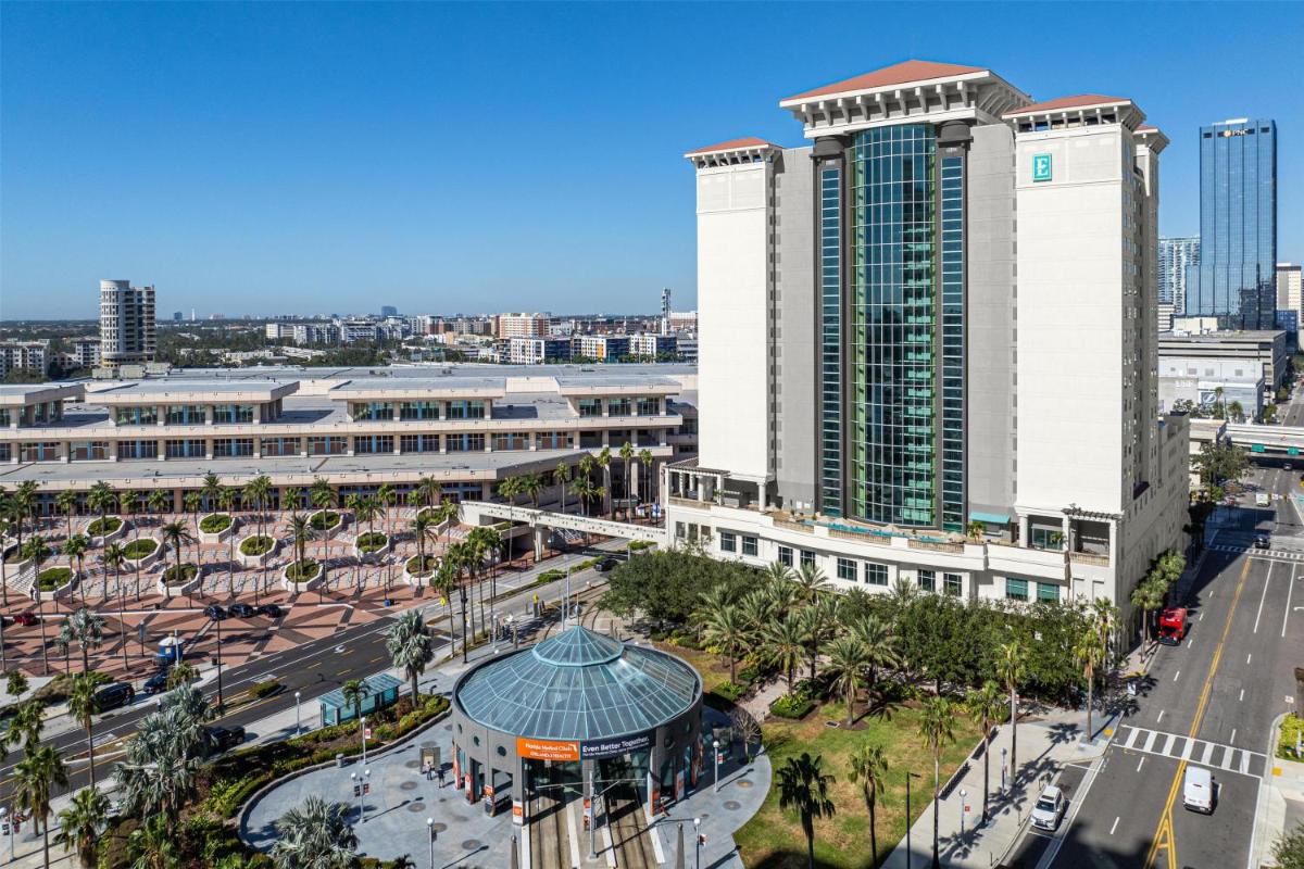 Embassy Suites Tampa Downtown Convention Center - image 4