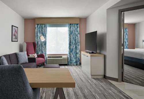 Hilton Garden Inn Tampa East/Brandon - image 4