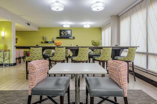 Hampton Inn Tampa International Airport/Westshore - image 8