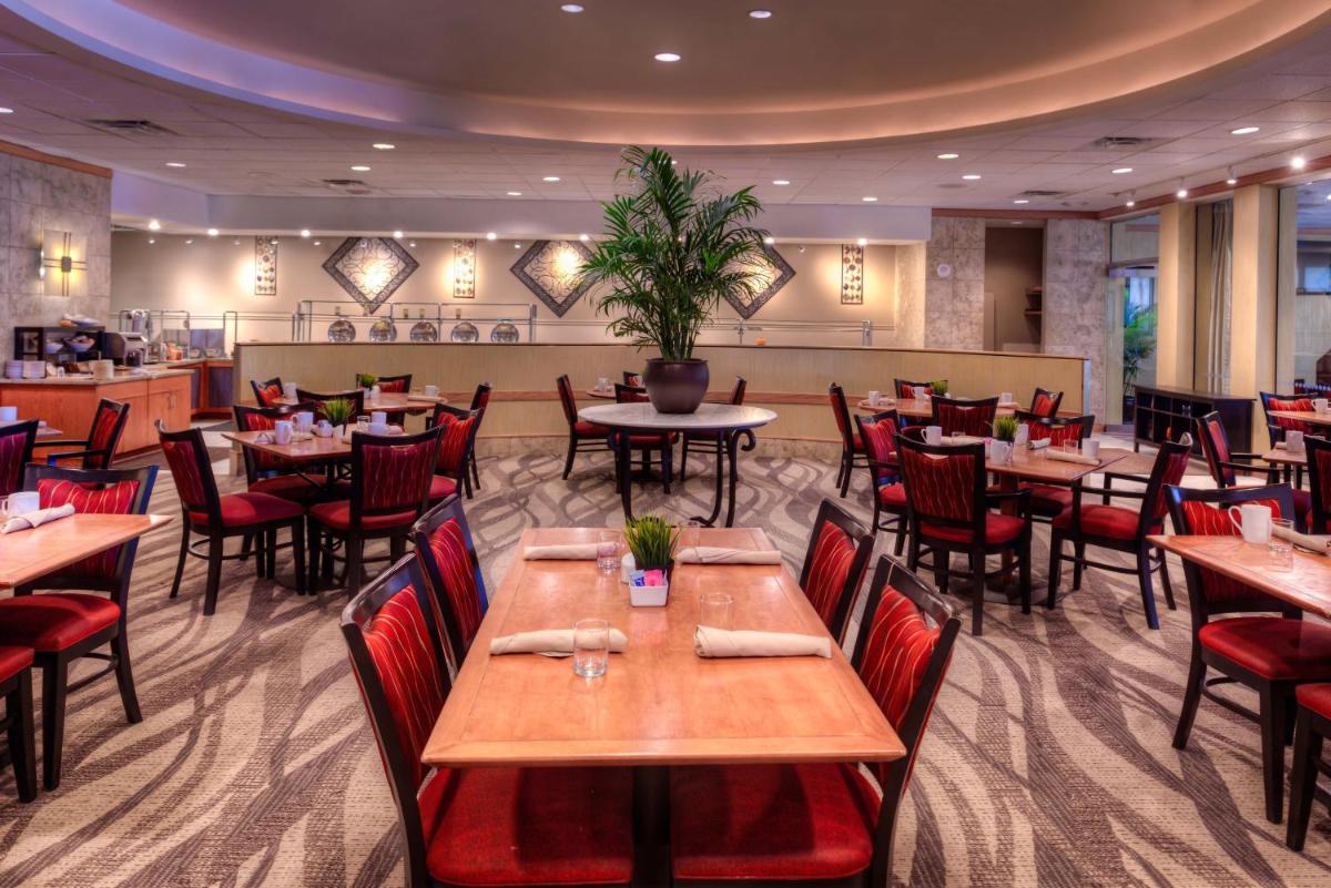 DoubleTree by Hilton Hotel Tampa Airport-Westshore - image 6