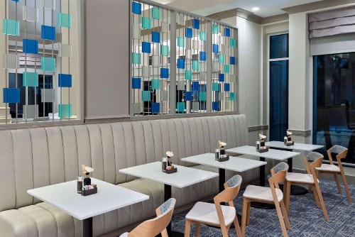 Hilton Garden Inn Tampa Airport/Westshore - image 10