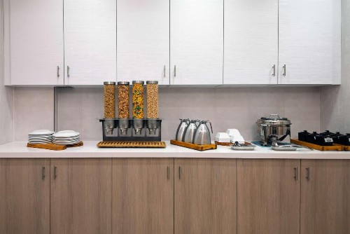 Hilton Garden Inn Tampa Airport/Westshore - image 13