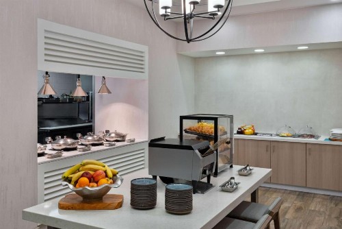 Hilton Garden Inn Tampa Airport/Westshore - image 14