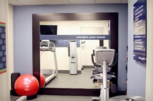 Hampton Inn Tampa-Rocky Point - image 7