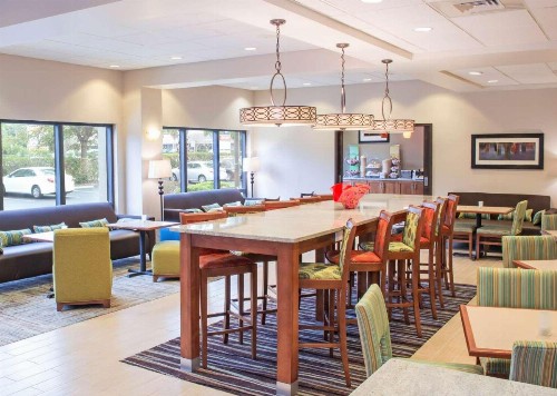 Hampton Inn Tampa-Veterans Expressway - image 10