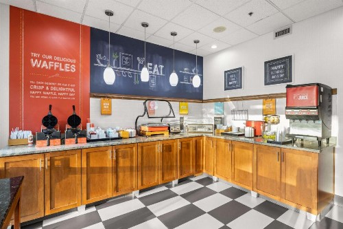 Hampton Inn Tampa-Veterans Expressway - image 12
