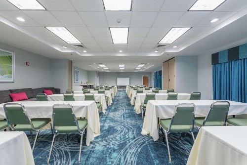 Hampton Inn Tampa-Veterans Expressway - image 29
