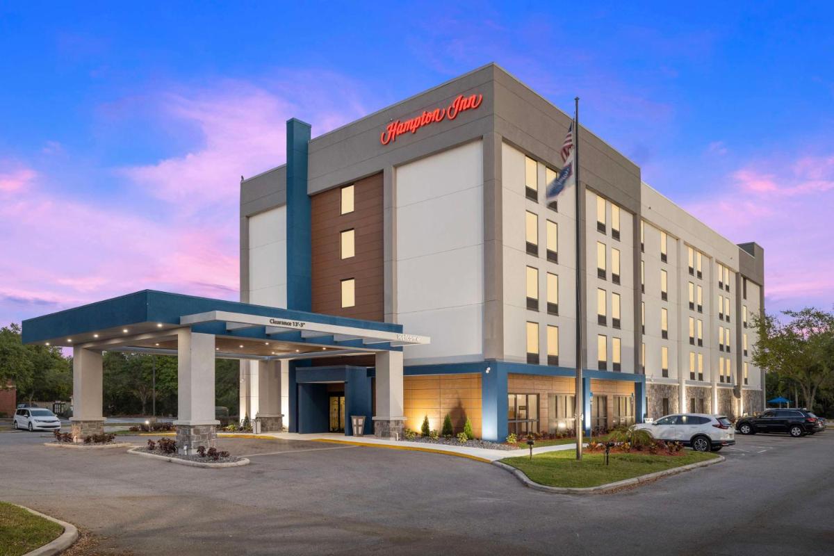Hampton Inn Tampa-Veterans Expressway - image 4
