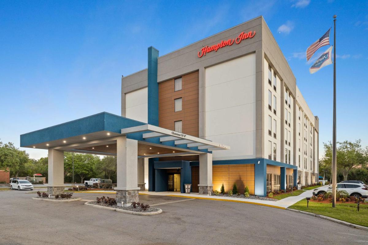 Hampton Inn Tampa-Veterans Expressway - image 5