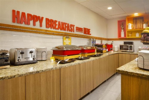 Hampton Inn & Suites Tampa-North - image 13