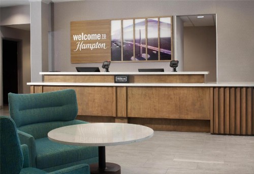 Hampton Inn & Suites Tampa-North - image 7