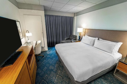 DoubleTree by Hilton Tampa Rocky Point Waterfront - image 34