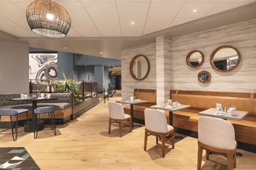 DoubleTree by Hilton Tampa Rocky Point Waterfront - image 39