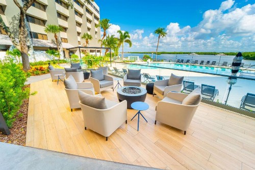 DoubleTree by Hilton Tampa Rocky Point Waterfront - image 46