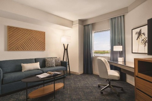 DoubleTree by Hilton Tampa Rocky Point Waterfront - image 7