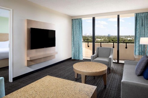 Embassy Suites by Hilton Tampa Airport Westshore - image 18