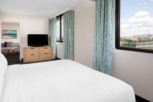 Embassy Suites by Hilton Tampa Airport Westshore - image 21