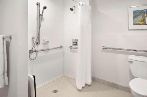 Embassy Suites by Hilton Tampa Airport Westshore - image 30