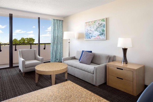 Embassy Suites by Hilton Tampa Airport Westshore - image 38