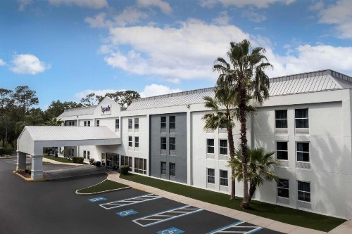 Brandon Center Hotel An IHG Property - image 1