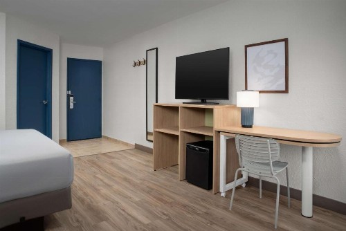 Brandon Center Hotel An IHG Property - image 23