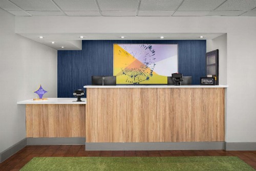 Brandon Center Hotel An IHG Property - image 5