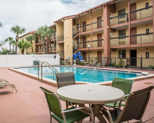 Rodeway Inn Tampa Ybor City - image 28