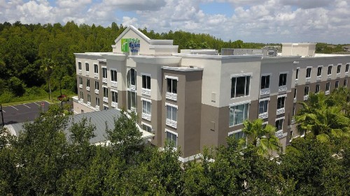 Holiday Inn Express and Suites Tampa I-75 at Bruce B. Downs an IHG Hotel - image 26