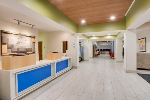 Holiday Inn Express Hotel & Suites Tampa-Fairgrounds-Casino an IHG Hotel - image 11