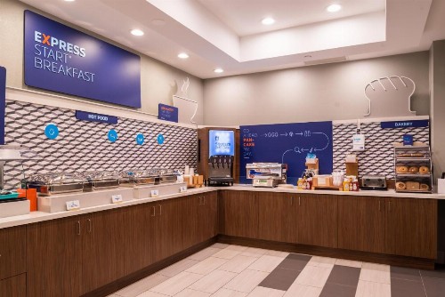 Holiday Inn Express Hotel & Suites Tampa-Anderson Road-Veterans Exp an IHG Hotel - image 17