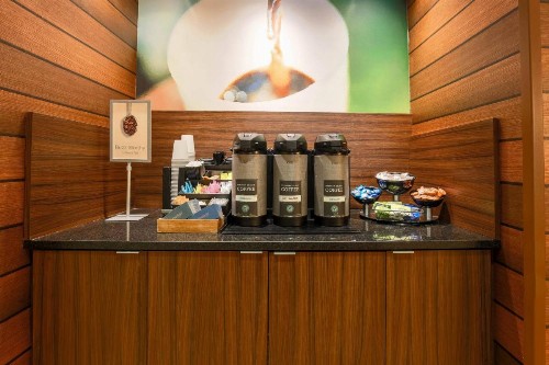 Fairfield Inn and Suites by Marriott Tampa Brandon - image 6