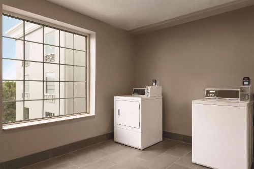 Country Inn & Suites by Radisson Tampa RJ Stadium - image 24