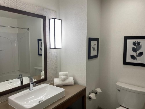 Country Inn & Suites by Radisson Tampa RJ Stadium - image 28