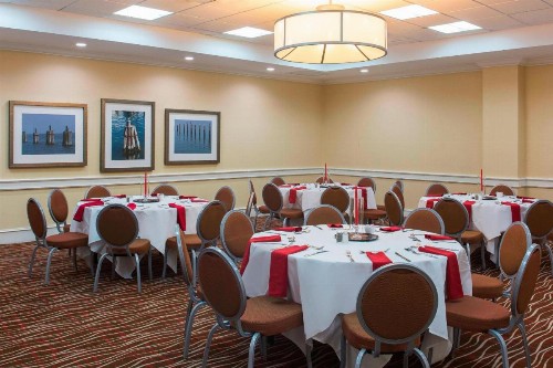 Four Points by Sheraton Suites Tampa Airport Westshore - image 26