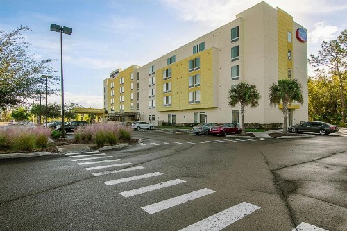 SpringHill Suites Tampa North/Tampa Palms - image 2