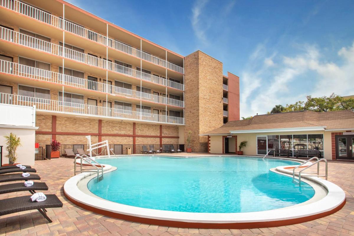 Ramada by Wyndham Tampa Airport Westshore - image 7