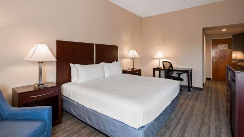 Best Western Tampa - image 8