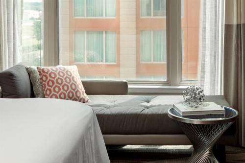 Renaissance Tampa International Plaza Hotel - image 2