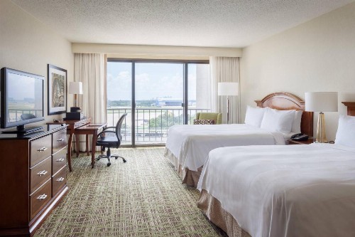 Tampa Airport Marriott - image 20