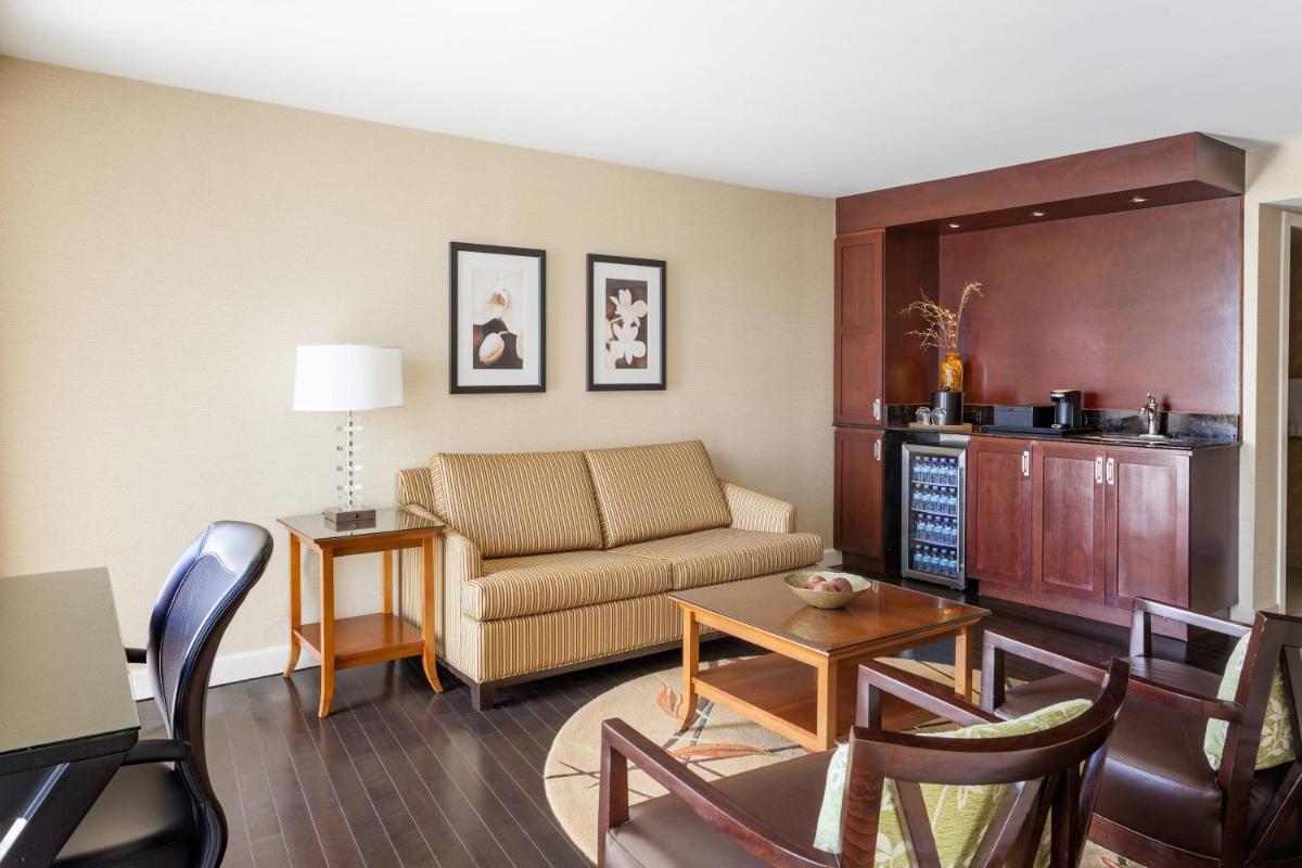 Tampa Airport Marriott - image 3