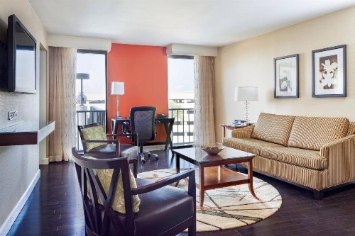 Tampa Airport Marriott - image 33