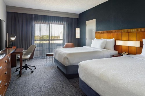 Courtyard Tampa Westshore/Airport - image 14