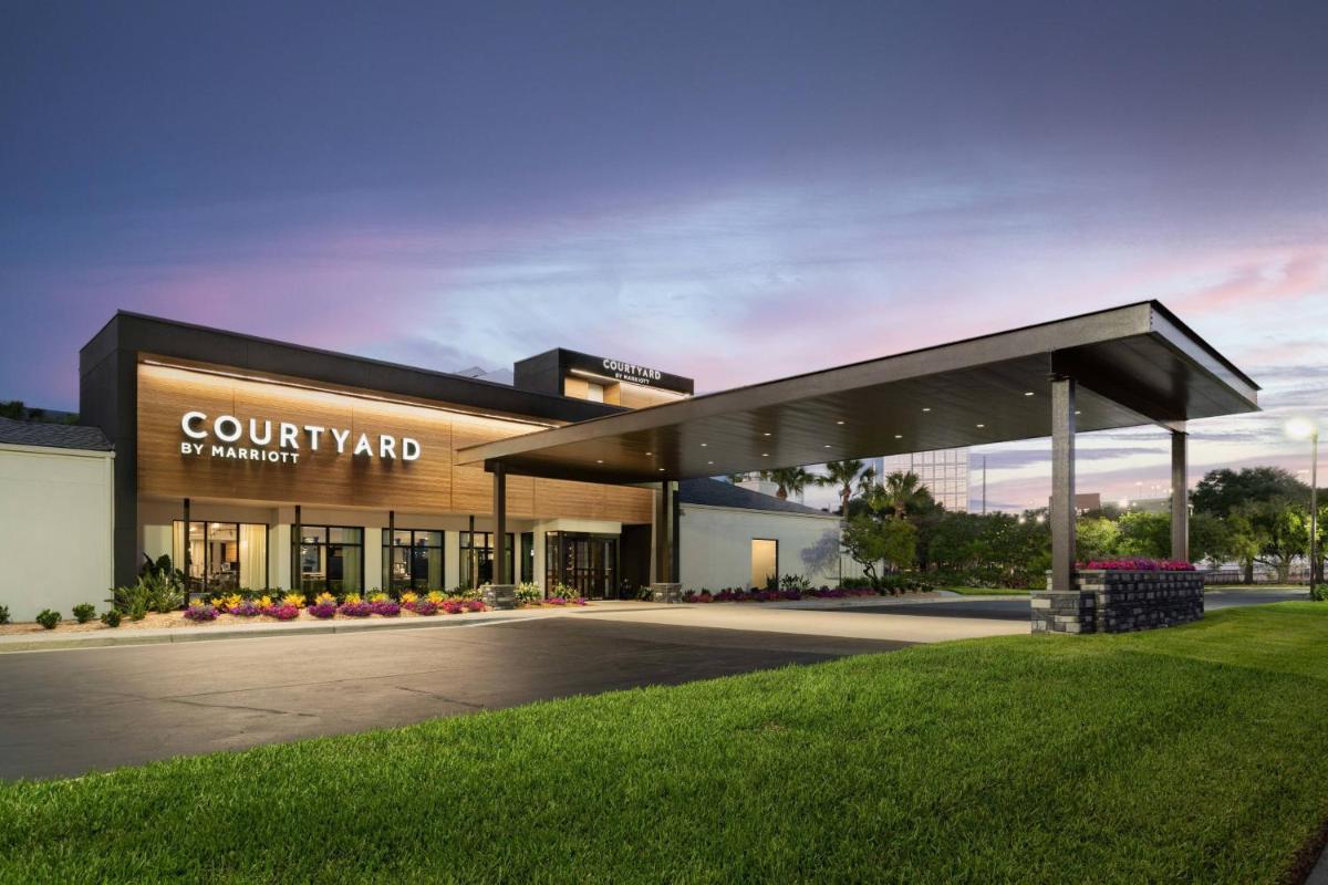 Courtyard Tampa Westshore/Airport - image 4