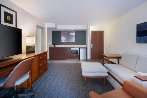 Courtyard Tampa North / I-75 Fletcher - image 34